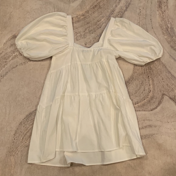 NWT Nasty Gal petite puff sleeve tiered smock mini dress in white size 0! - Picture 4 of 6